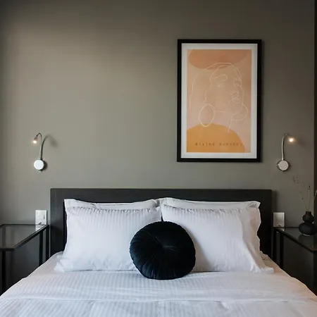Wyz By Upstreet Apartment
