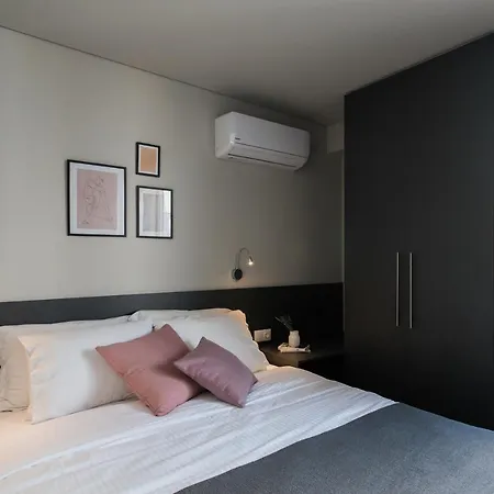 Wyz By Upstreet Apartment